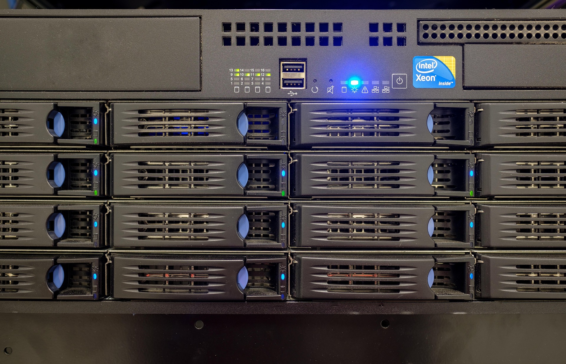 Servers & Storage
